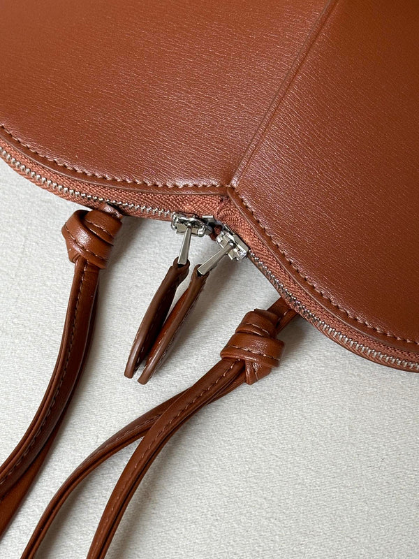 LE COEUR BAG 21 IN UMBER BROWN CALFSKIN