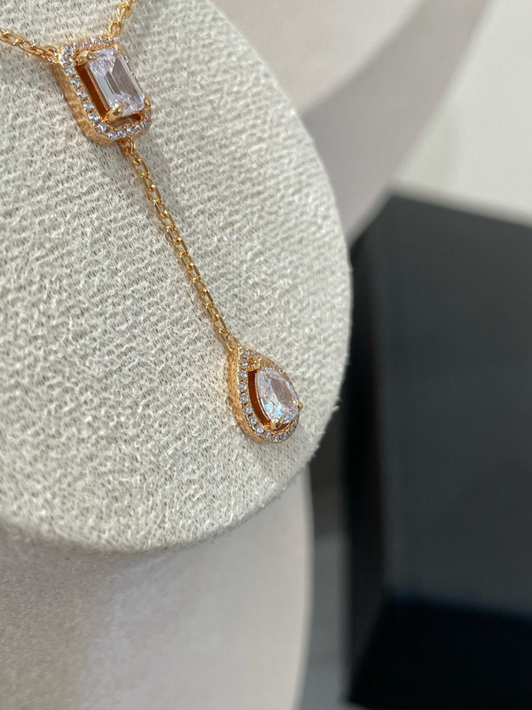 MY TWIN DIAMOND PINK GOLD TIE NECKLACE