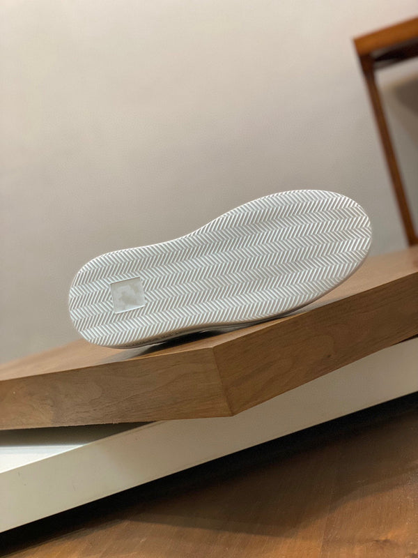 LV BEVERLY WHITE SNEAKER