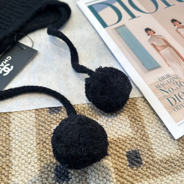 Chanel Fall/Winter Black Wool Knitting Beanie 960070