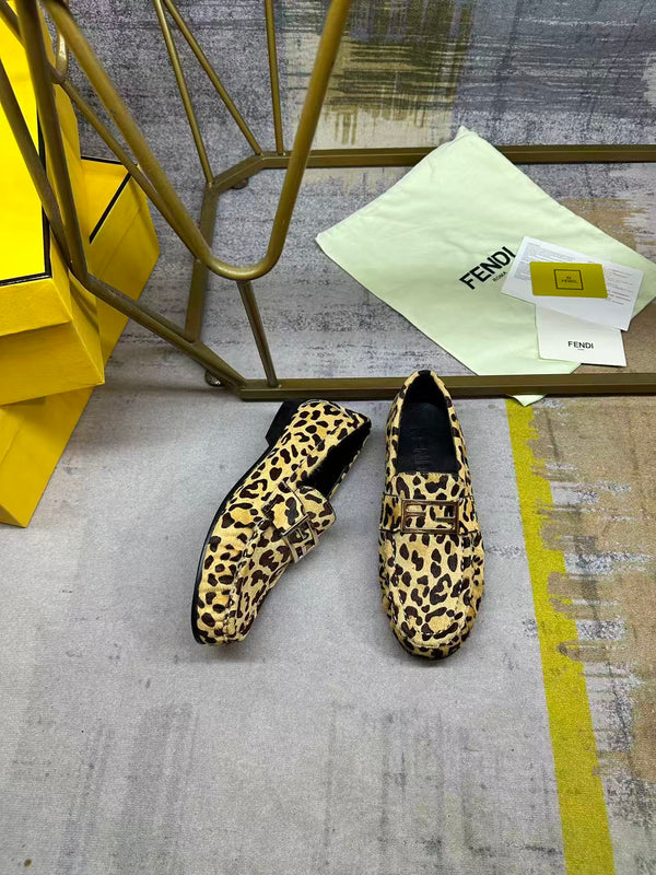 Fendi Latest Round-Toe Loafer Brown Lambskin 575413