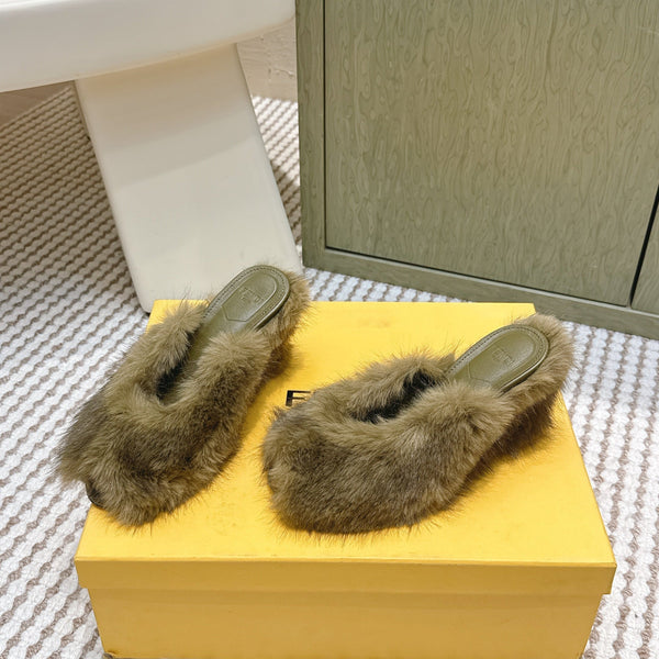 Fendi Fur Slip-On Moss Green Rabbit Fur 568918