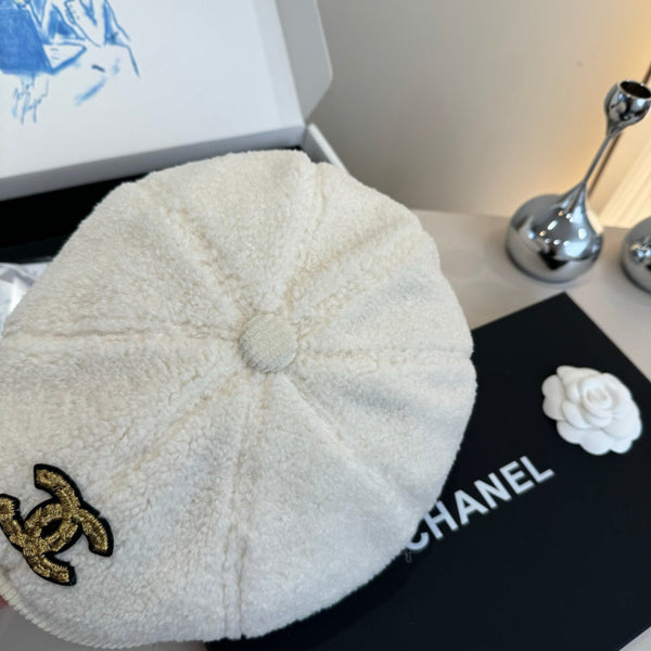 Chanel Wool Cap White in Fibrous 980124