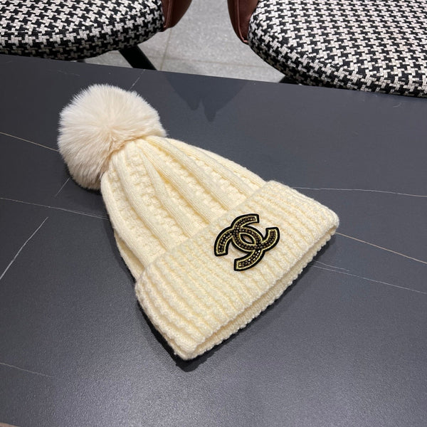 Chanel Knitted Beanie Cream in Fibrous 979986