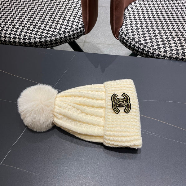 Chanel Knitted Beanie Cream in Fibrous 979986