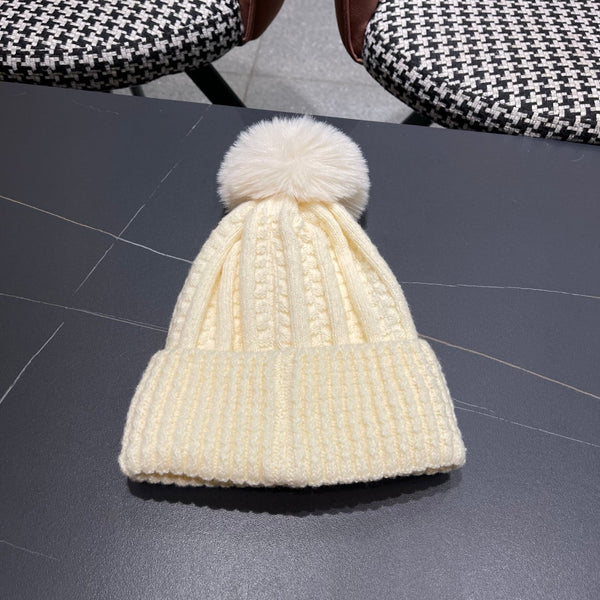 Chanel Knitted Beanie Cream in Fibrous 979986