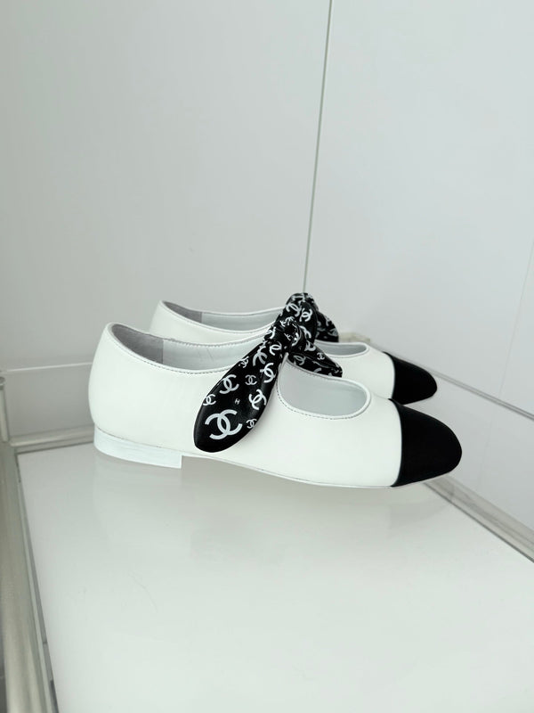 Chanel 26 Double C Heel Pump With Silk Ribbon White Lambskin 597334