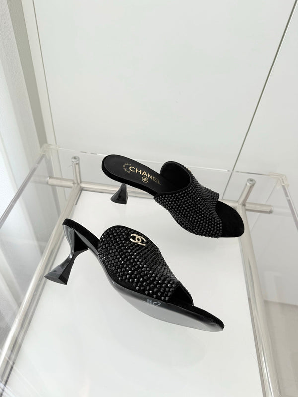 CC 26 Sandal 70 Black Rhinstone Deer Hide 597372