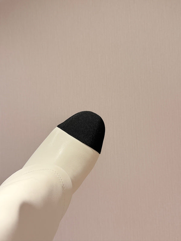 Chanel 26 Newest Runway Style Riding White Boots in Cowhide 598320