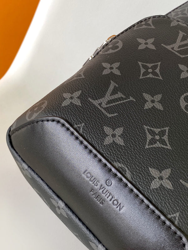 LV AVENUE Shoulder Bag 31 Black Monogram in Damier Graphite Canvas 278122