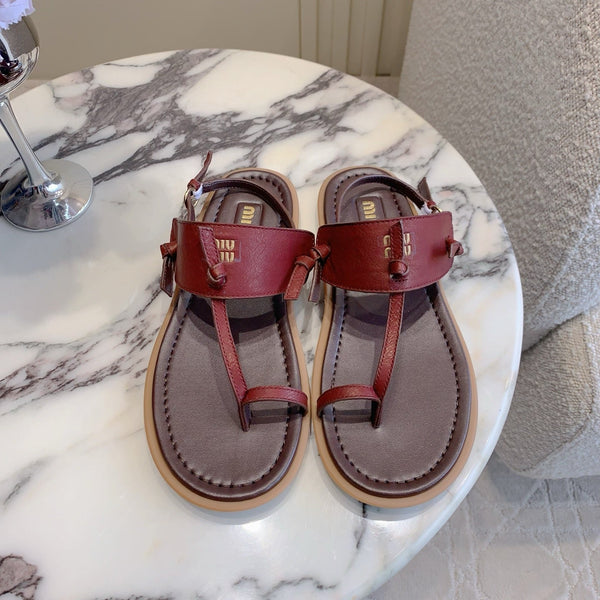 Miu Flip-flot Flat Sandal Burgundy in Cowhide 615339