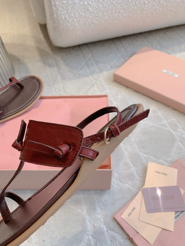 Miu Flip-flot Flat Sandal Burgundy in Cowhide 615339