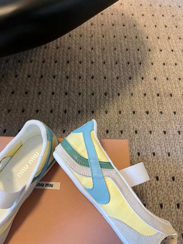 Miu Miu 26 Mary Jane Casual Flip-Flops White Blue in Mesh fabric 614739