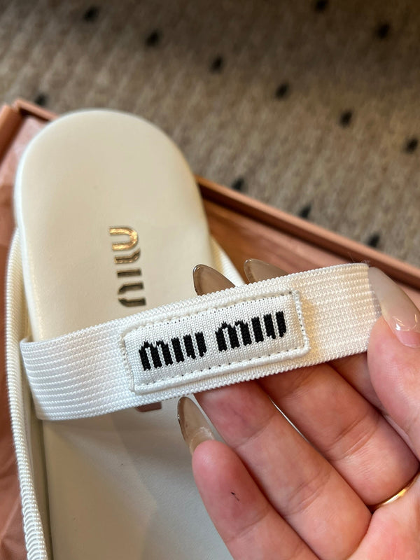 Miu Miu 26 Ballet Flats White in Silk 614470