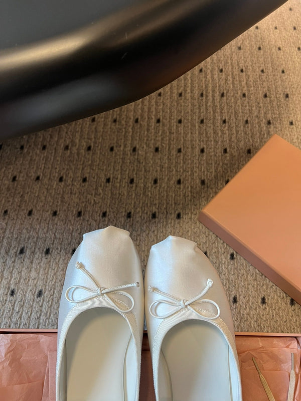 Miu Miu 26 Ballet Flats White in Silk 614470