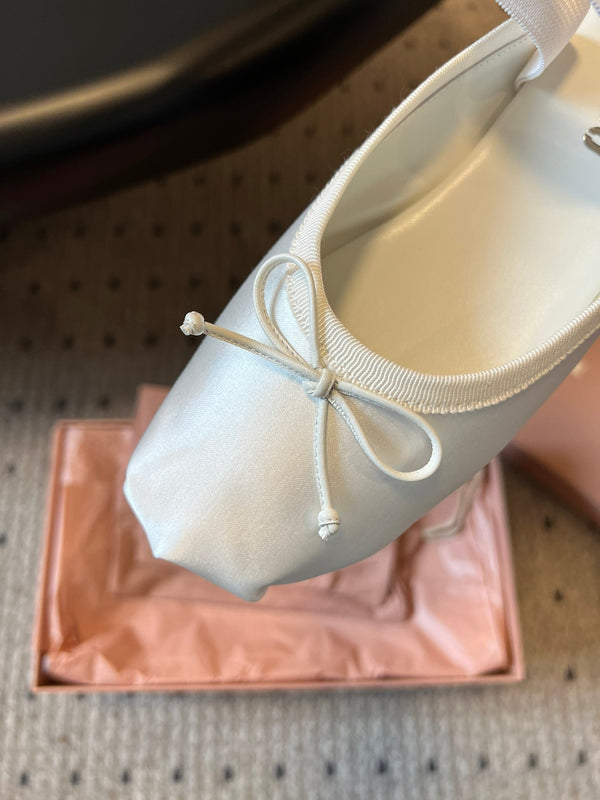 Miu Miu 26 Ballet Flats White in Silk 614470