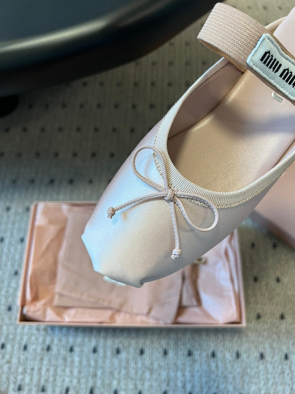 Miu Miu 26 Ballet Flats Light Pink in Silk 614469