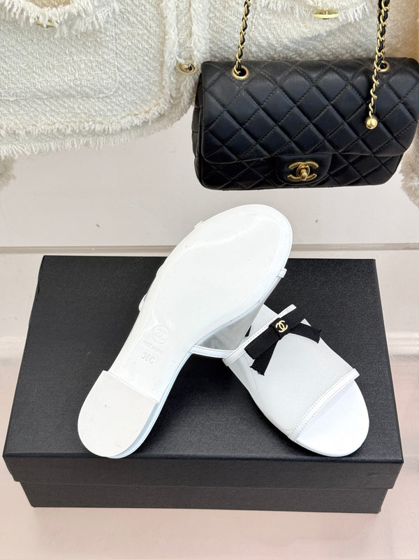 Chanel  26C Double C Bow Slippers White in Mesh 615709