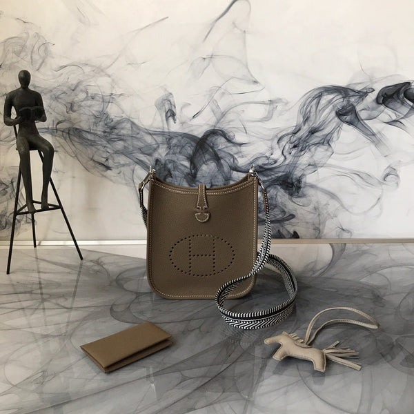 HM EVELYNE MINI 18 ASH BROWN TOGO