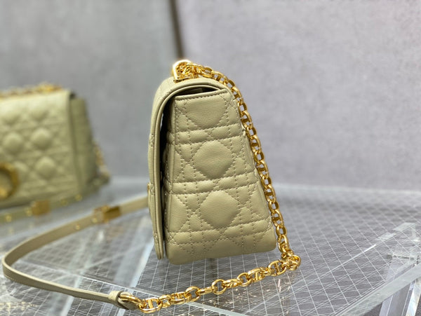 medium caro 25.5 light yellow calfskin