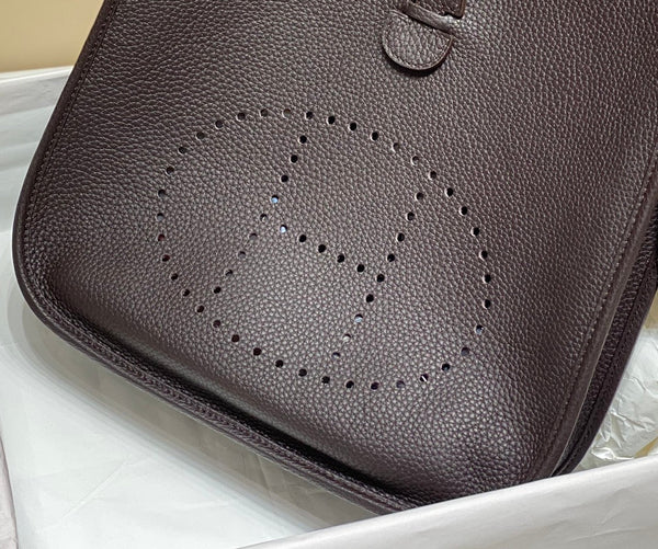 Evelyne 29cm Chocolate Togo Shw