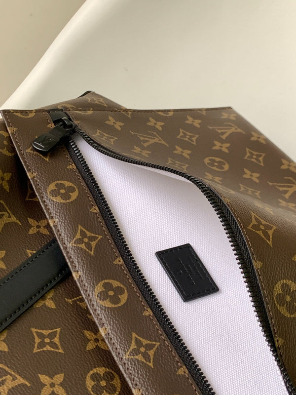 LV Week-End Tote Medium Handbag Brown Monogram Canvas
