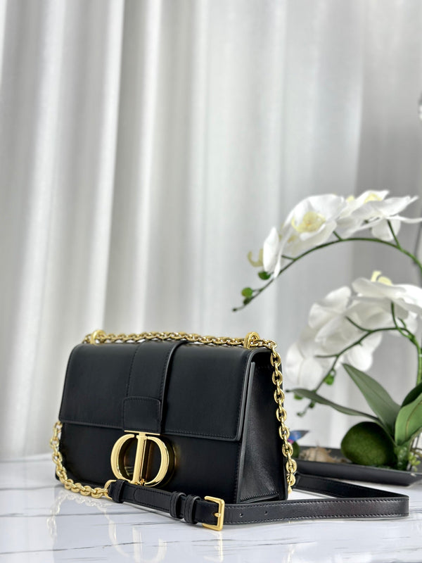 MONTAIGNE 25 BAG IN BLACK CALFSKIN