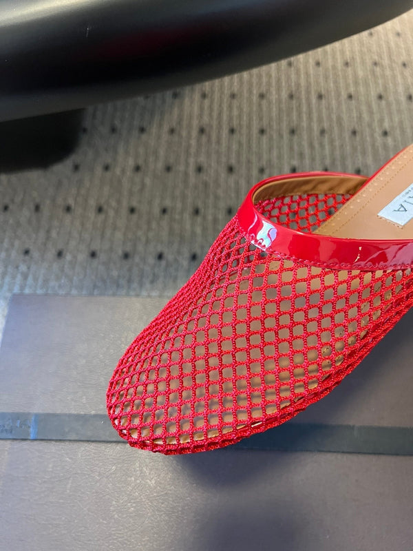 Alaia 25 Fishnet Flat Mules Red Lampskin 303682
