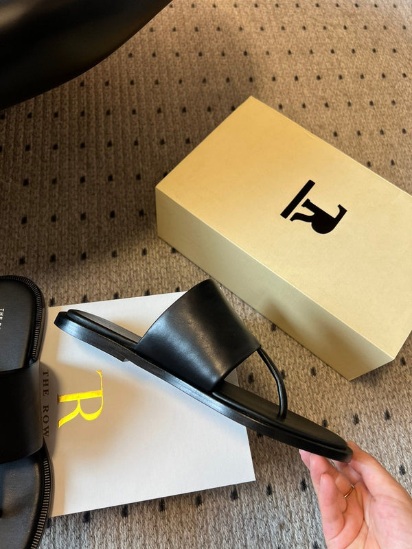 Signum Flat Sandal in Black Sheepskin 282427