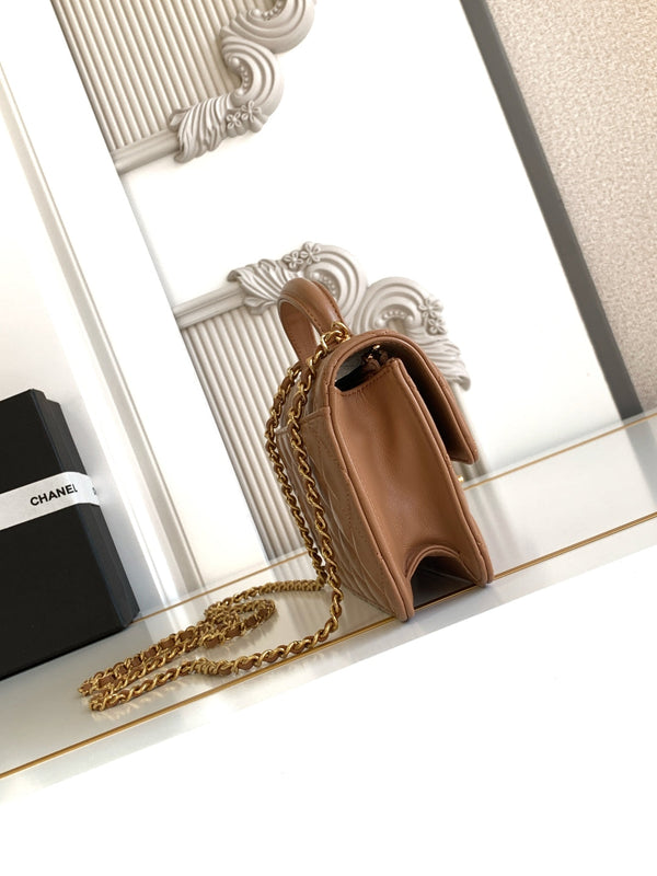 CC Handle Bag 19cm Double C Camel Lambskin Gold Hardware