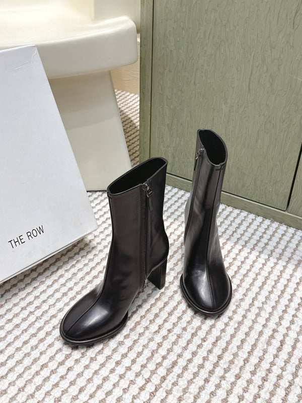 The Row 2025 Chunky Heel Round Toe Ankle Boot Black Leather 572087