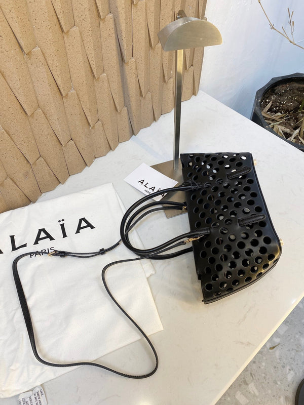 NEO MINA 20 BAG IN BLACK PERFORATED CALFSKIN