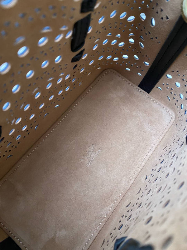 MINA 16 BAG IN BLACK VIENNA WAVE CALFSKIN