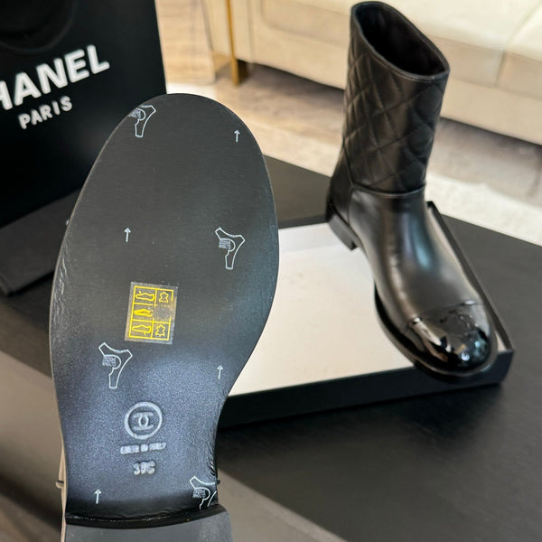 CC Ankle Boots 30mm Black Calfskin Quilted