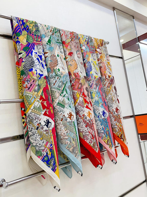 Animapolis Scarf Limited Edition 140 CM In Colorful Cashmere And Silk 306570