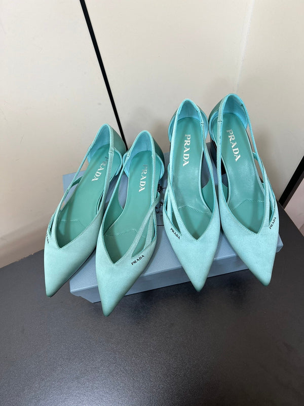 CUT-OUT BALLERINAS IN TURQUOISE BLUE SATIN