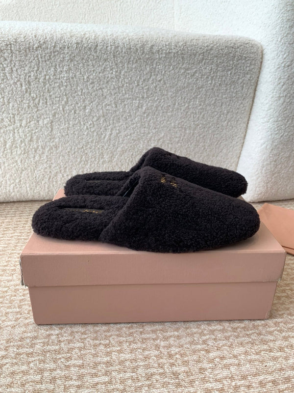 Miu Slippers Black Wool