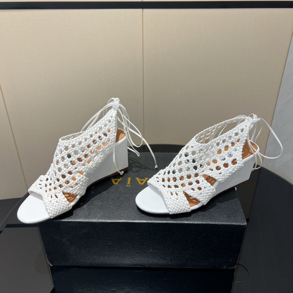 Alaia 25 Round-toe Braided Wedge Sandals 75mm White Woven Leather 433566