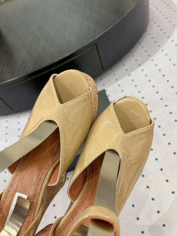 Alaila Wedge Sandals 135mm In Beige Glossy Lambskin 954895