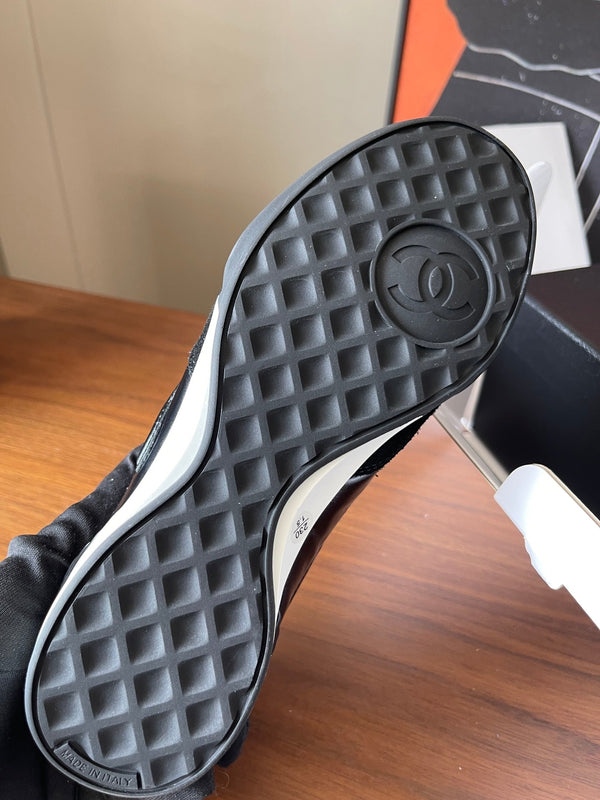 CC 26ss Low-Top Sneaker Black Leather 623159