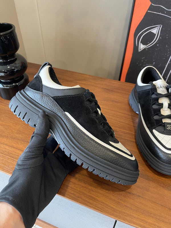 CC Spring Summer Sneaker Black Suede Leather 623166