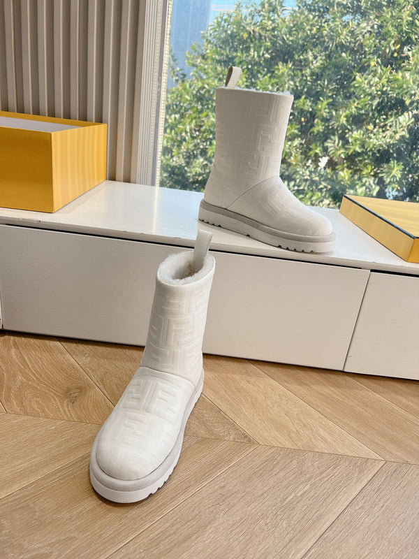 Fendi Apres Chic with FF chamois Boots White Cowhide 475229