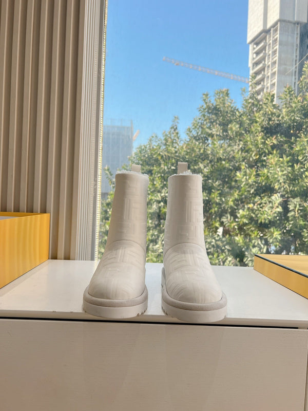 Fendi Apres Chic with FF chamois Boots White Cowhide 475229