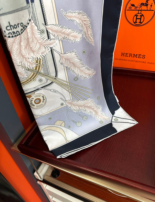 HM 25s Major Scarf 90cm Light Gray Cashmere 972935