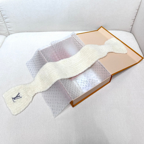 LV Mini Comfy Scarf 70cm White Sheep Wool 978747