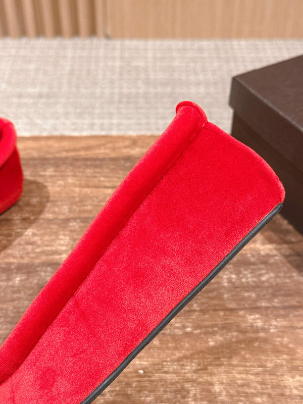 Alaia 2025 Ballet Flat Red Velvet 553857