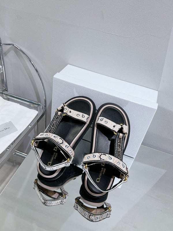 CD D-Wave Sandal In Light Pink Black Cowhide 100761