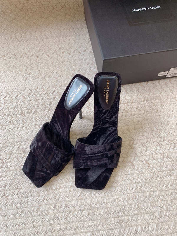 HIGH HEEL SLIDES IN BLACK VELVET