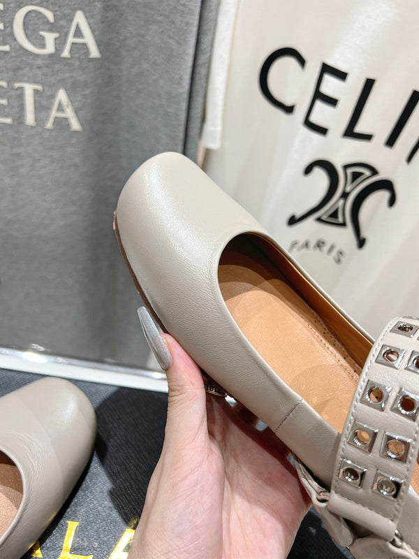 Alaila Biker Ballet Flats In Light Grey Cowhide 911442