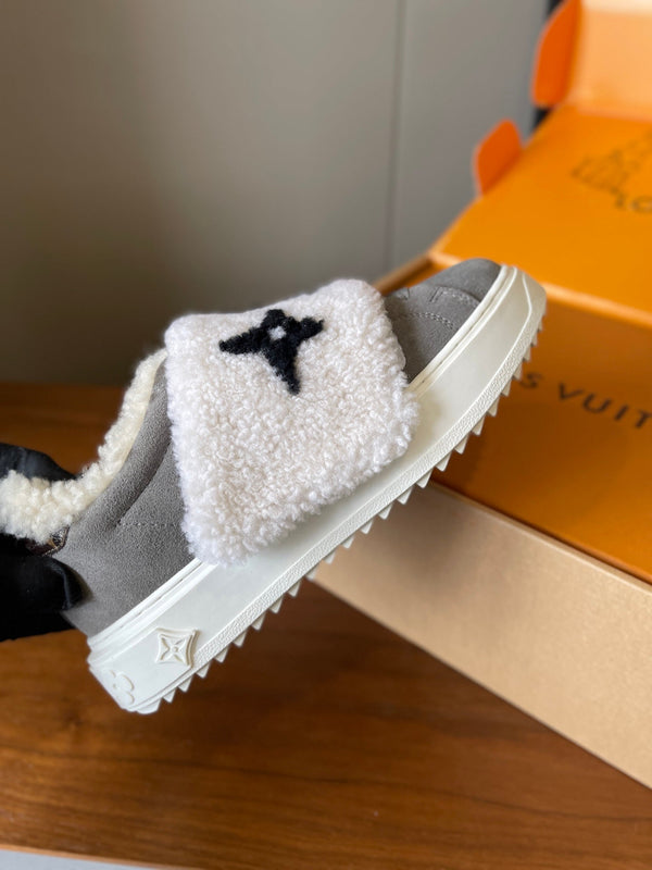 LV 26s Platform Sneakers Gray White Suede Wool 621159